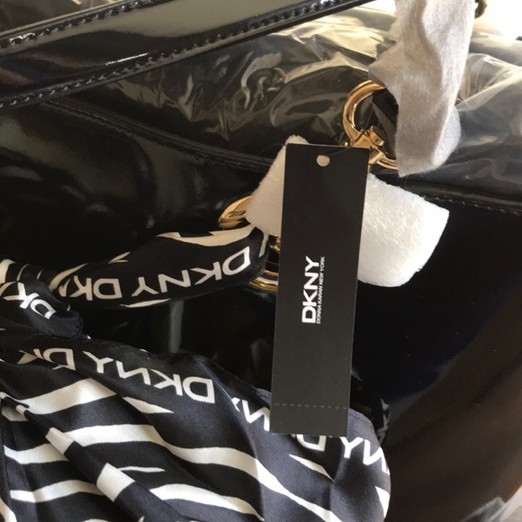 DKNY brand new hobo 💼 - Picture 2 of 8